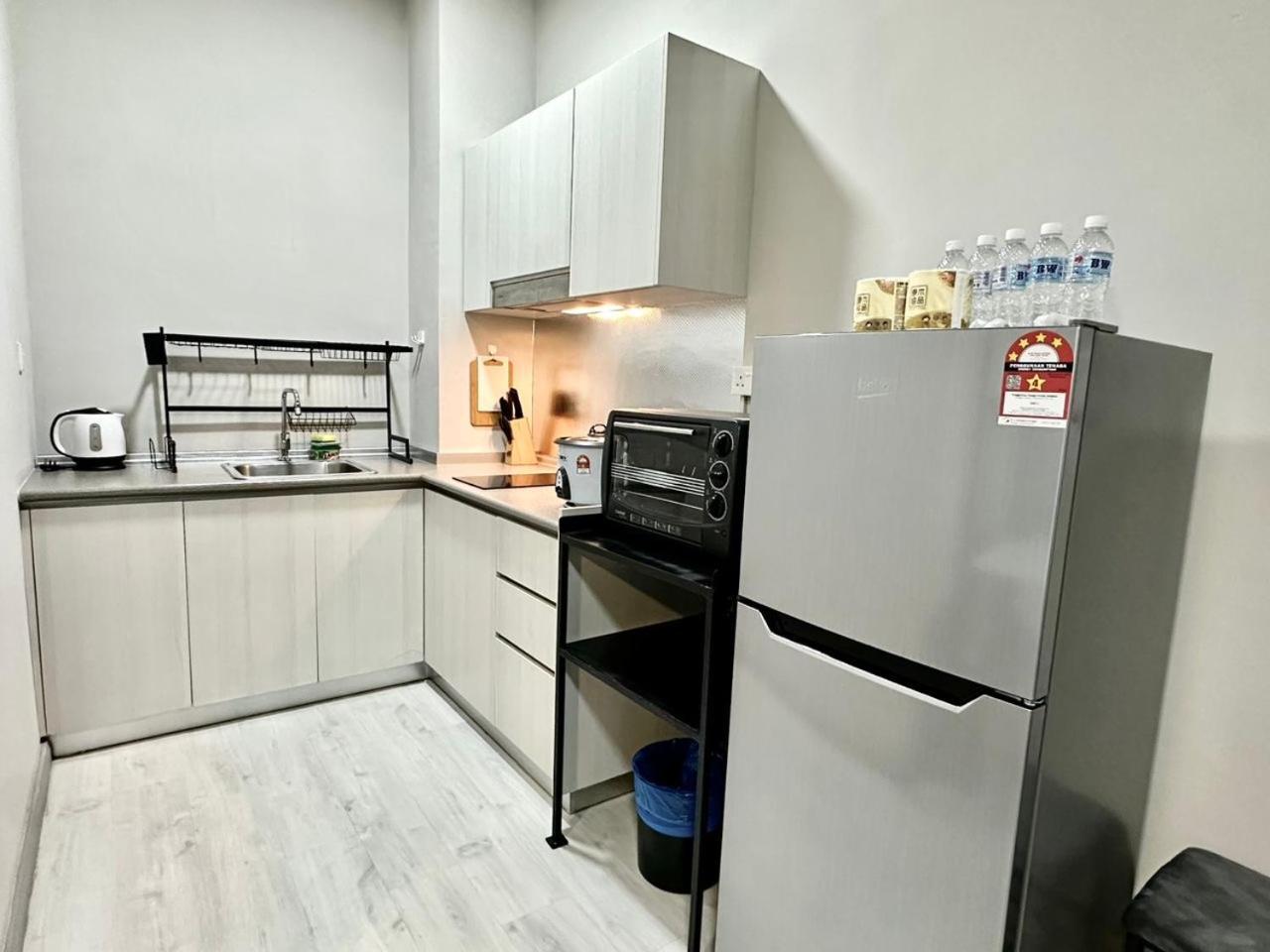 L Homestay Jesseltonquay Jq Kk City亚庇市区中心民宿2房1厕 Kota Kinabalu Exteriör bild