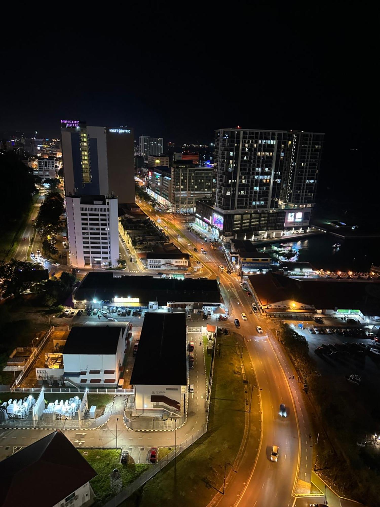 L Homestay Jesseltonquay Jq Kk City亚庇市区中心民宿2房1厕 Kota Kinabalu Exteriör bild